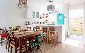 Dream of Mediterranean house, Jacuzzi, BBQ, Délices ensoleillés