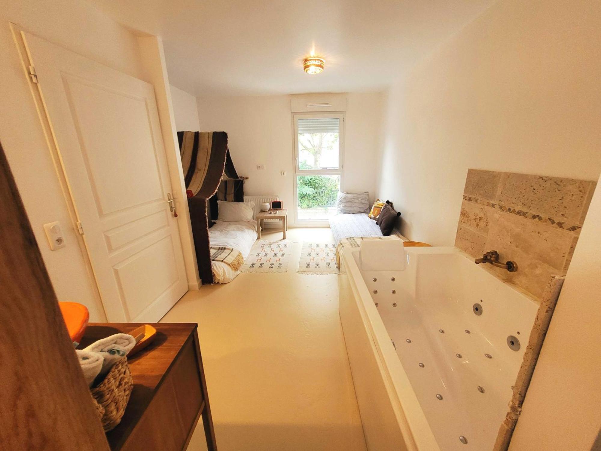 Dream of Mediterranean house, Jacuzzi, BBQ, Délices ensoleillés Sartrouville Extérieur photo